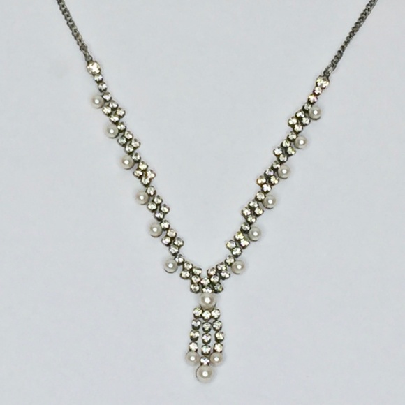Unbranded Jewelry - Rhinestone Faux Pearl Necklace 16" Costume Jewelry